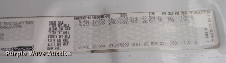 image for item DQ2975 2016 Freightliner Cascadia Evolution  semi truck