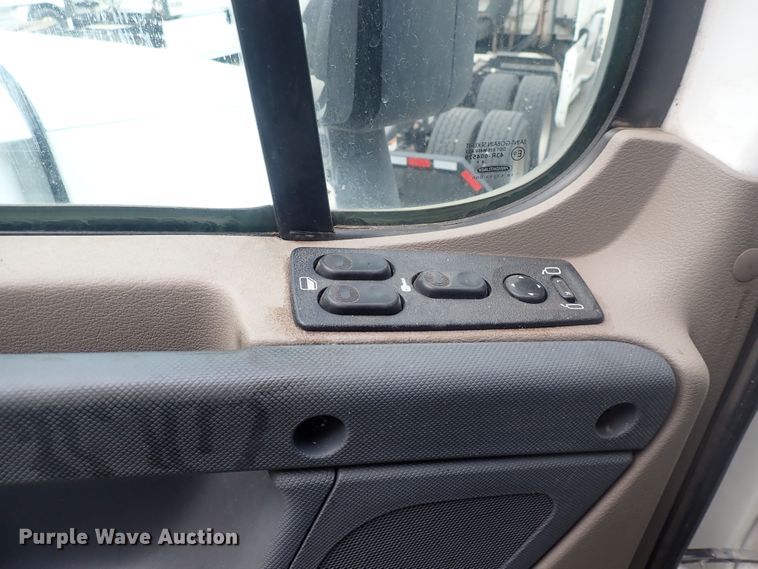 image for item DQ2976 2016 Freightliner Cascadia Evolution  semi truck