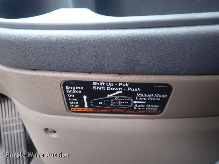 image for item DQ2976 2016 Freightliner Cascadia Evolution  semi truck