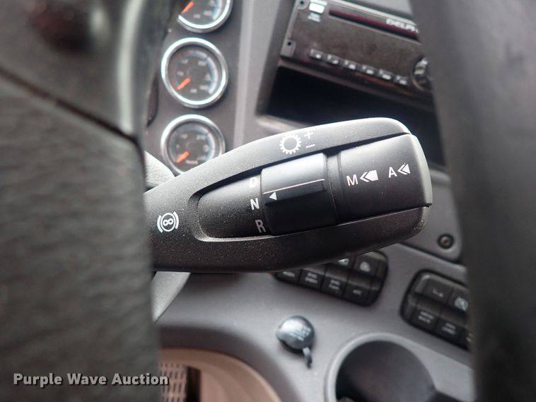 image for item DQ2976 2016 Freightliner Cascadia Evolution  semi truck