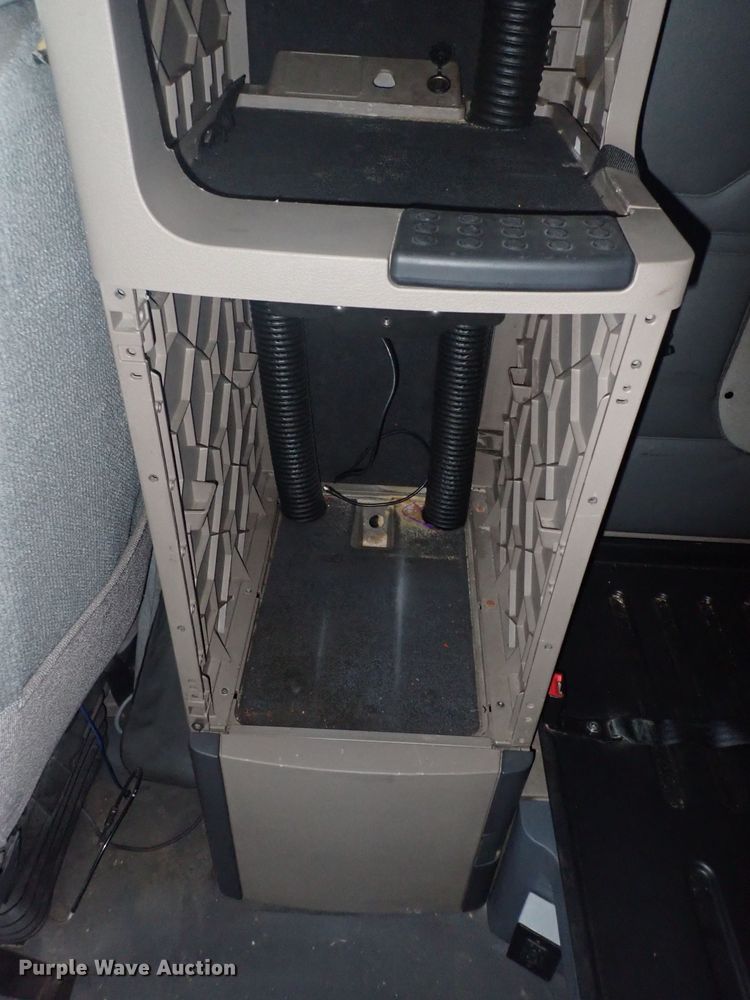 image for item DQ2976 2016 Freightliner Cascadia Evolution  semi truck