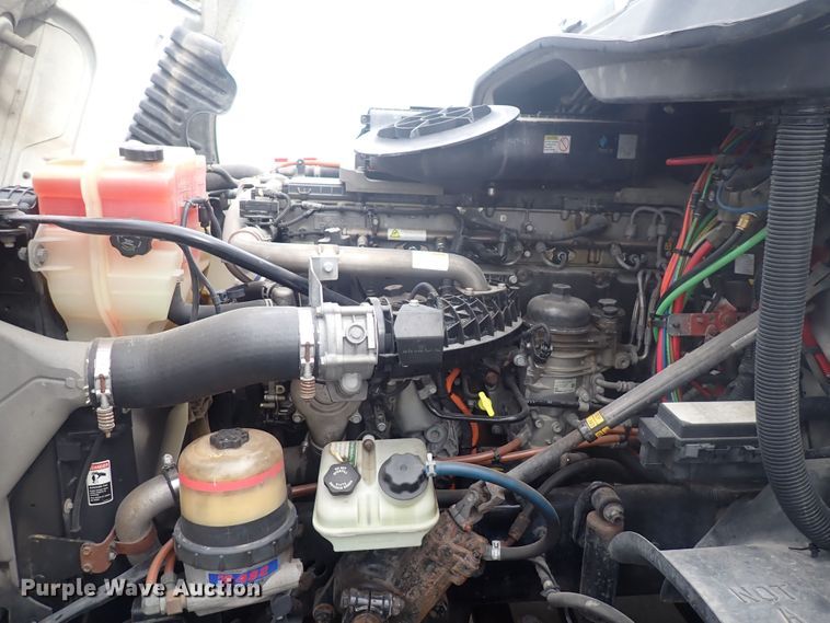 image for item DQ2976 2016 Freightliner Cascadia Evolution  semi truck