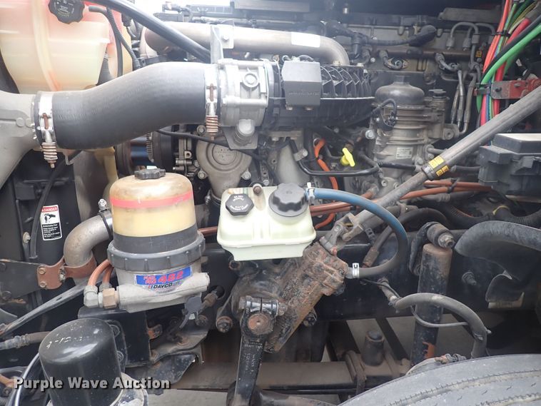 image for item DQ2976 2016 Freightliner Cascadia Evolution  semi truck