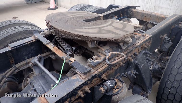 image for item DQ2976 2016 Freightliner Cascadia Evolution  semi truck