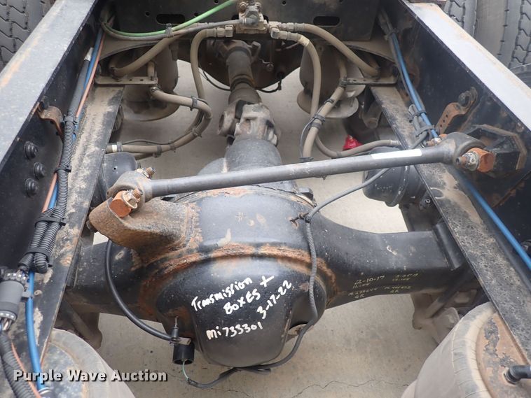 image for item DQ2976 2016 Freightliner Cascadia Evolution  semi truck