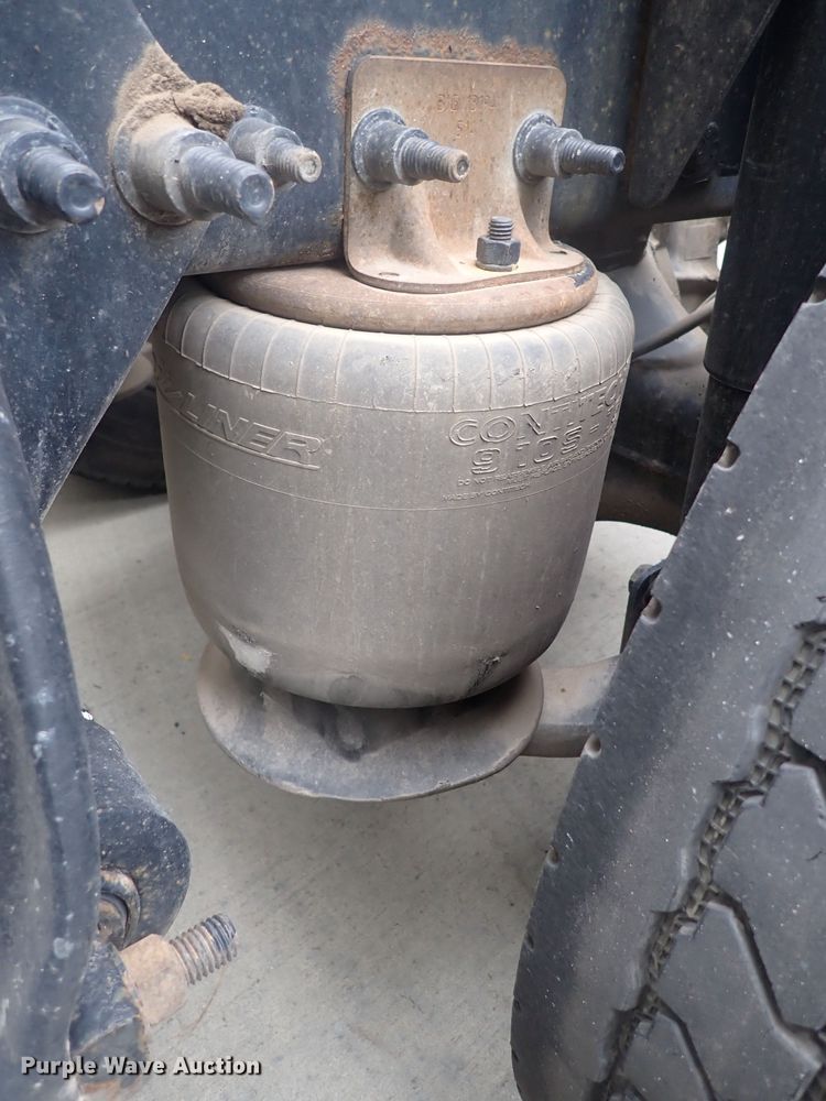 image for item DQ2976 2016 Freightliner Cascadia Evolution  semi truck