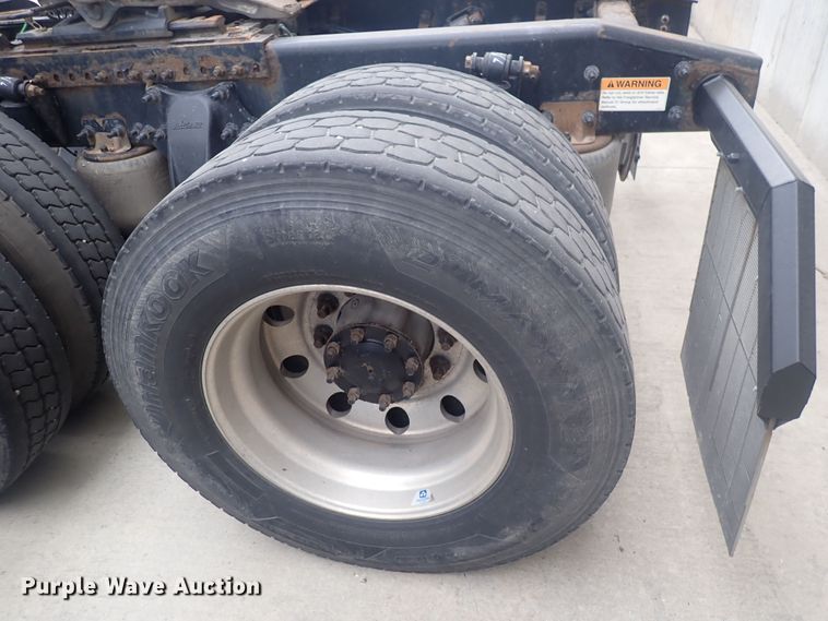 image for item DQ2976 2016 Freightliner Cascadia Evolution  semi truck