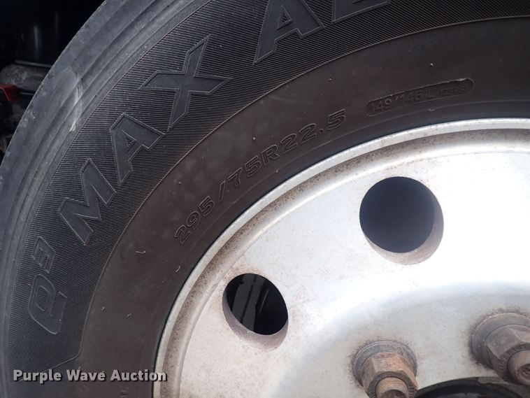 image for item DQ2976 2016 Freightliner Cascadia Evolution  semi truck