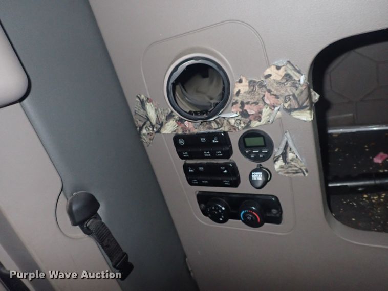 image for item DQ2977 2014 Freightliner Cascadia Evolution  semi truck