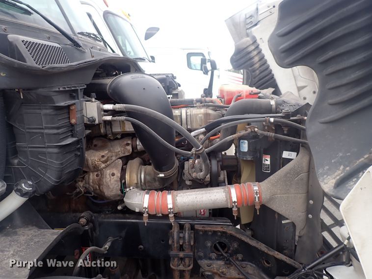 image for item DQ2977 2014 Freightliner Cascadia Evolution  semi truck