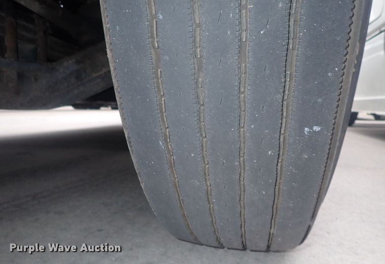 image for item DQ2977 2014 Freightliner Cascadia Evolution  semi truck