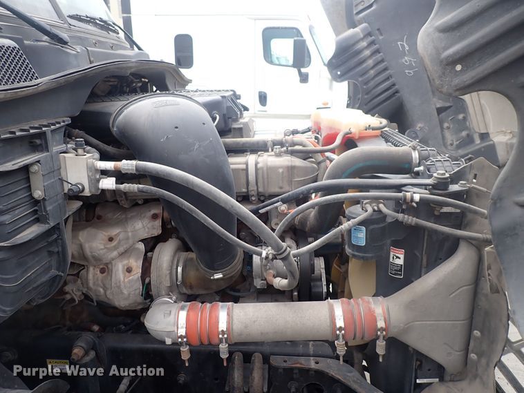 image for item DQ2978 2014 Freightliner Cascadia Evolution  semi truck