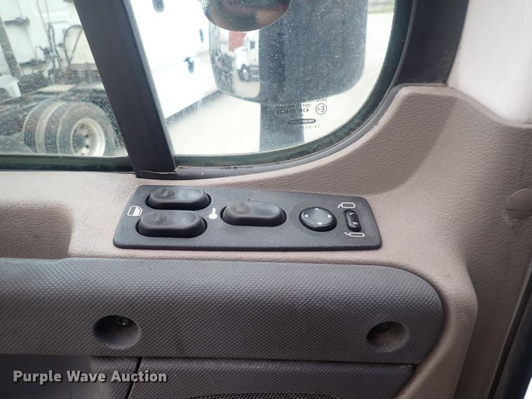 image for item DQ2979 2014 Freightliner Cascadia Evolution  semi truck