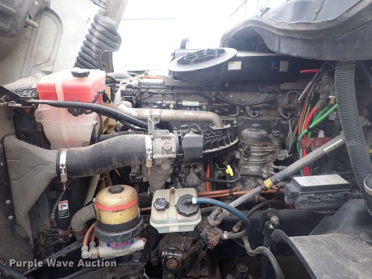 image for item DQ2979 2014 Freightliner Cascadia Evolution  semi truck