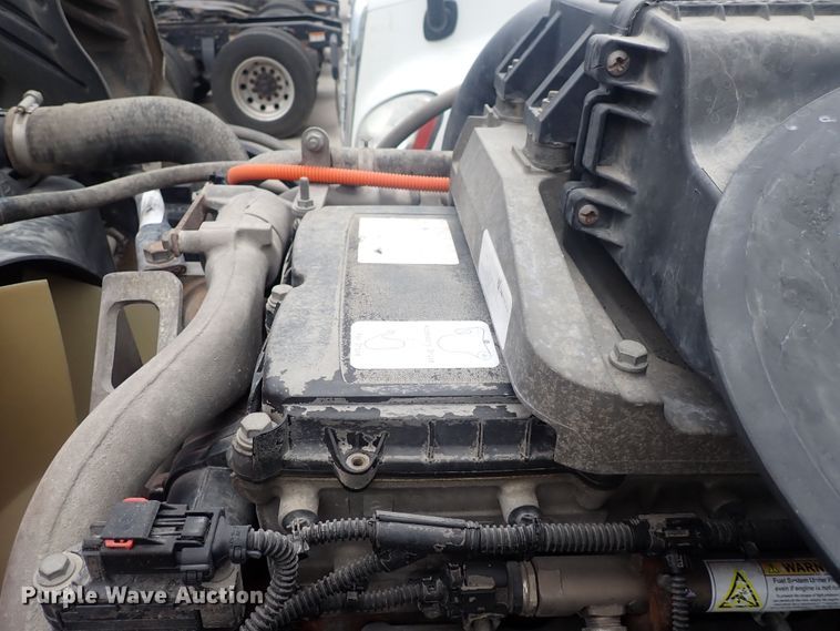 image for item DQ2979 2014 Freightliner Cascadia Evolution  semi truck