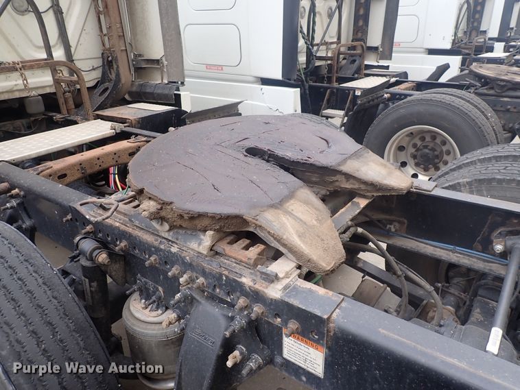 image for item DQ2979 2014 Freightliner Cascadia Evolution  semi truck