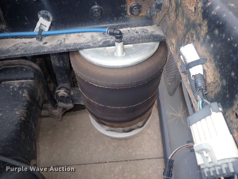 image for item DQ2979 2014 Freightliner Cascadia Evolution  semi truck