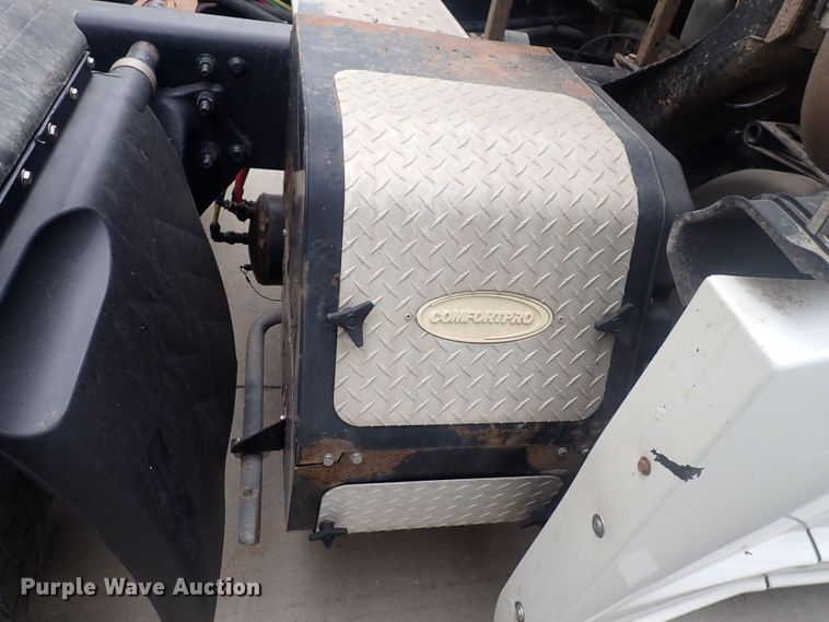 image for item DQ2979 2014 Freightliner Cascadia Evolution  semi truck