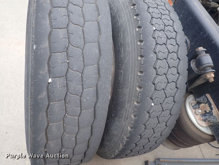 image for item DQ2979 2014 Freightliner Cascadia Evolution  semi truck