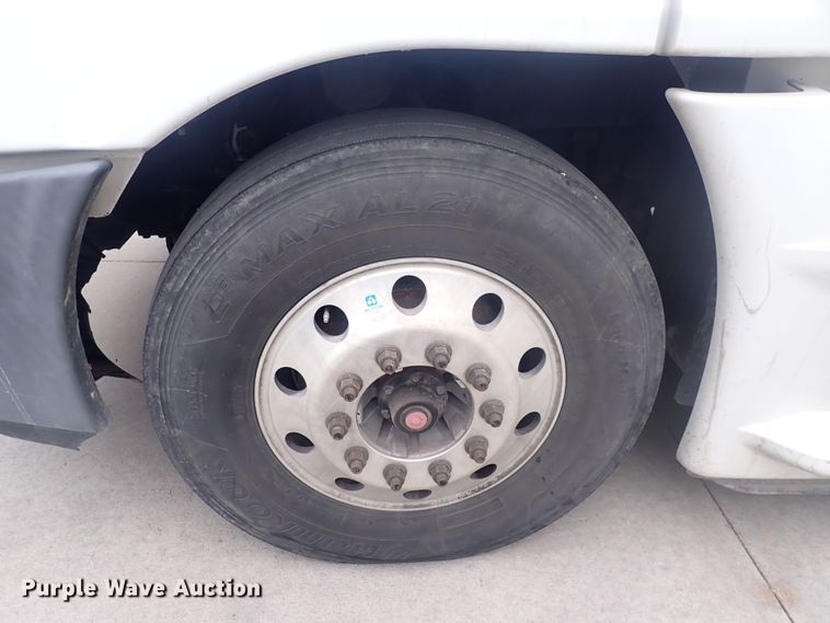 image for item DQ2979 2014 Freightliner Cascadia Evolution  semi truck