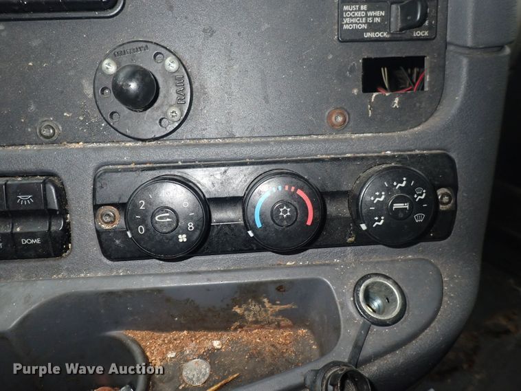 image for item DQ2980 2016 Freightliner Cascadia Evolution  semi truck