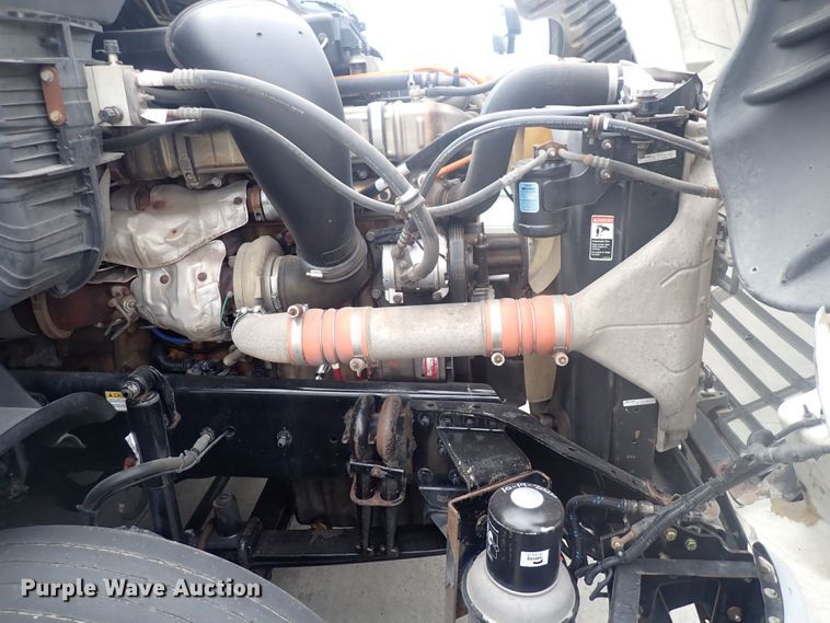 image for item DQ2980 2016 Freightliner Cascadia Evolution  semi truck