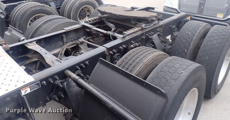 image for item DQ2980 2016 Freightliner Cascadia Evolution  semi truck