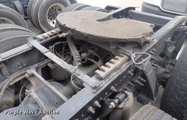 image for item DQ2980 2016 Freightliner Cascadia Evolution  semi truck