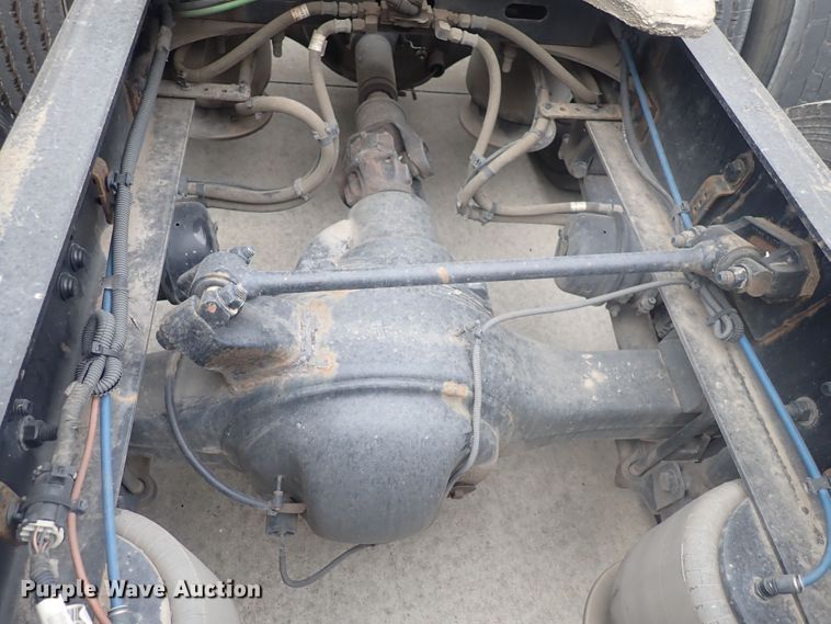 image for item DQ2980 2016 Freightliner Cascadia Evolution  semi truck