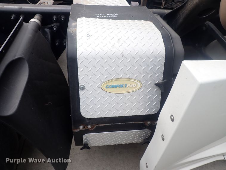 image for item DQ2980 2016 Freightliner Cascadia Evolution  semi truck