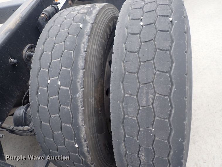 image for item DQ2980 2016 Freightliner Cascadia Evolution  semi truck