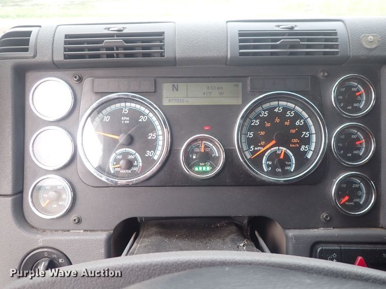 image for item DQ2981 2016 Freightliner Cascadia Evolution  semi truck