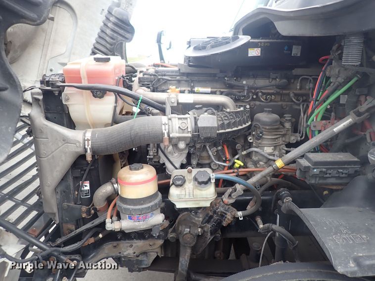 image for item DQ2981 2016 Freightliner Cascadia Evolution  semi truck