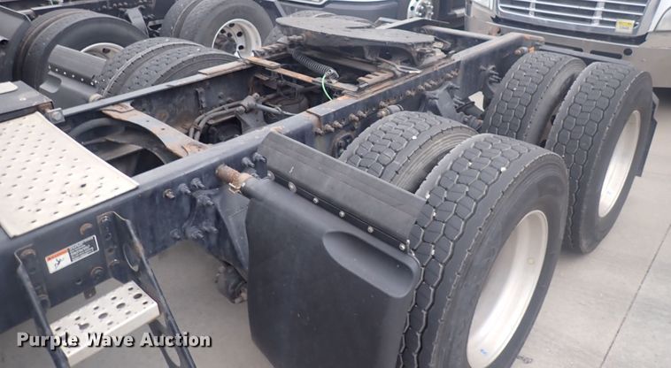 image for item DQ2981 2016 Freightliner Cascadia Evolution  semi truck