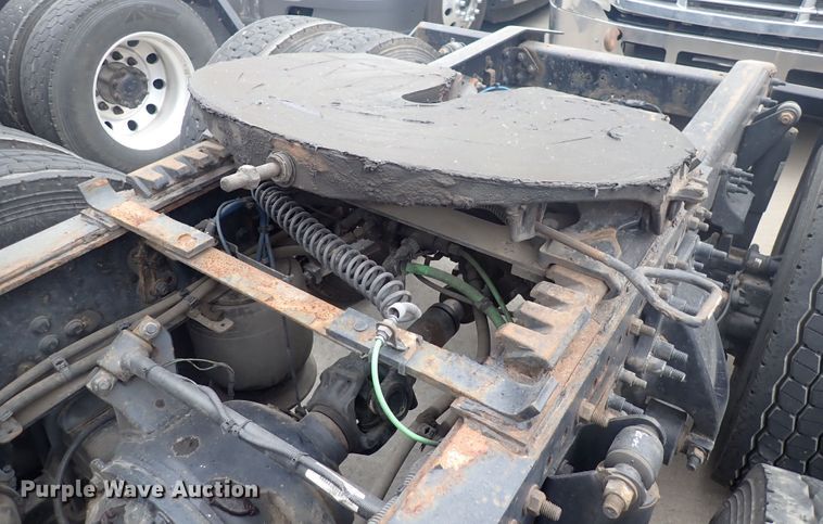 image for item DQ2981 2016 Freightliner Cascadia Evolution  semi truck