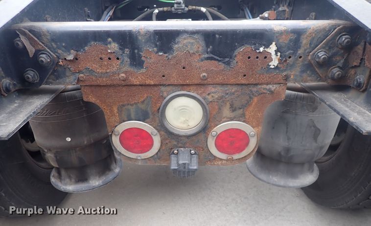 image for item DQ2981 2016 Freightliner Cascadia Evolution  semi truck