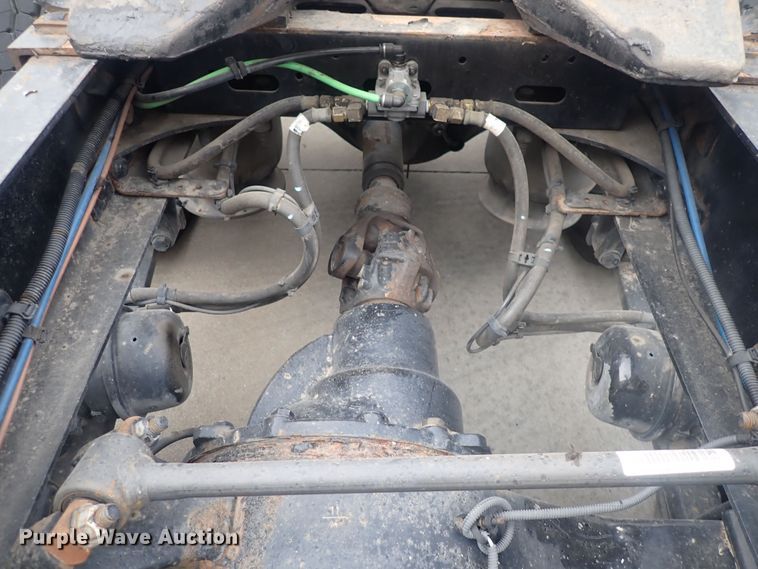 image for item DQ2981 2016 Freightliner Cascadia Evolution  semi truck