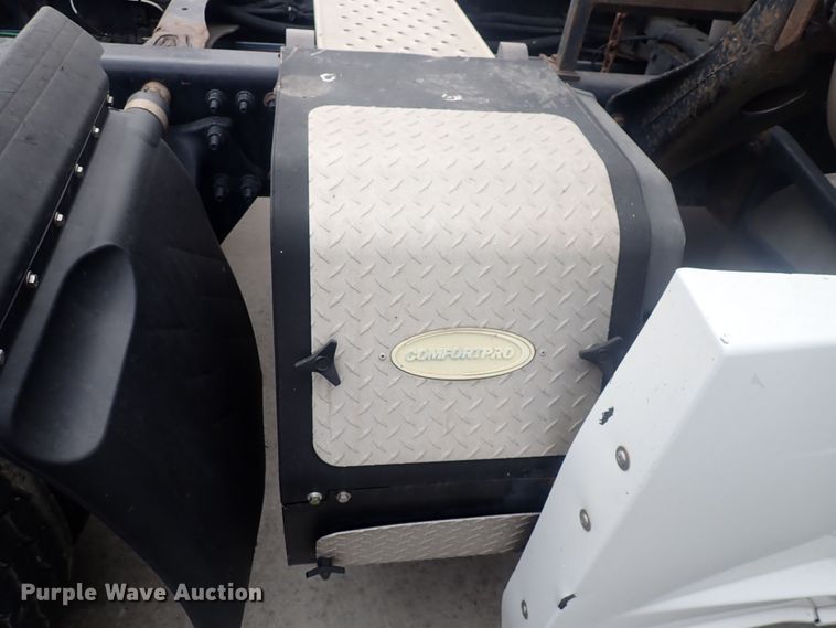 image for item DQ2981 2016 Freightliner Cascadia Evolution  semi truck