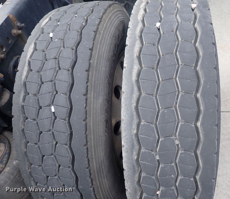 image for item DQ2981 2016 Freightliner Cascadia Evolution  semi truck