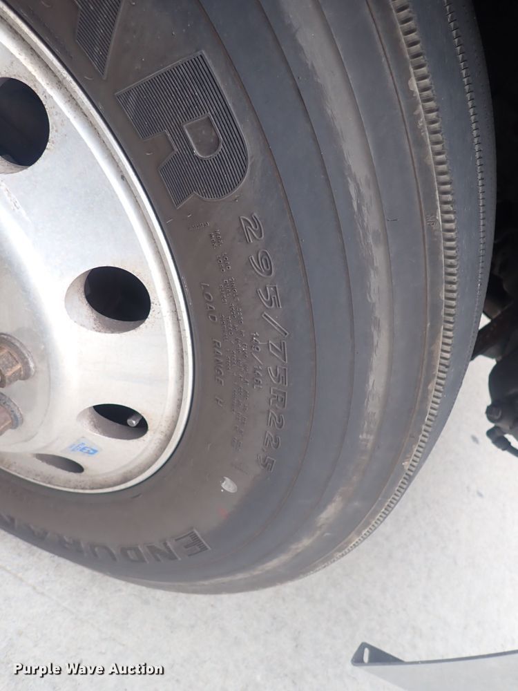 image for item DQ2981 2016 Freightliner Cascadia Evolution  semi truck