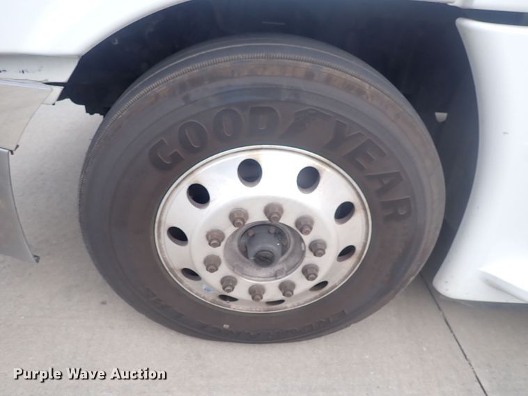 image for item DQ2981 2016 Freightliner Cascadia Evolution  semi truck