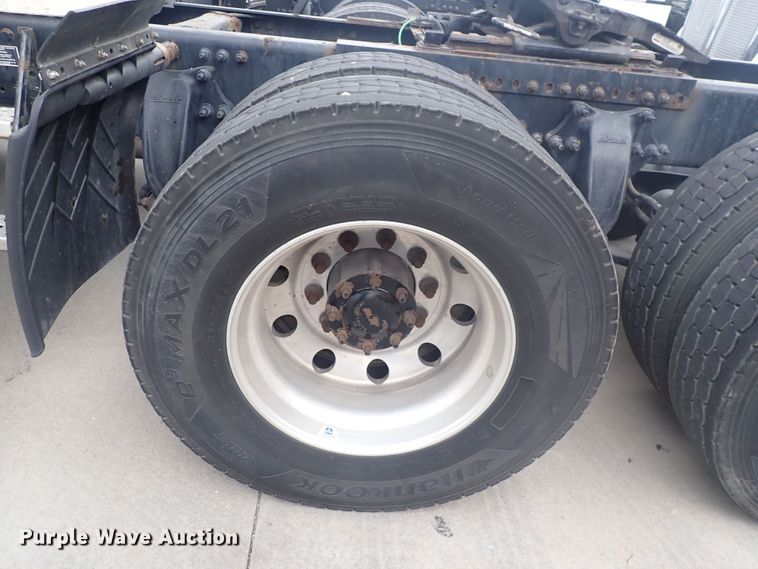 image for item DQ2981 2016 Freightliner Cascadia Evolution  semi truck