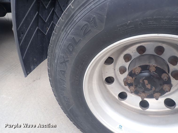 image for item DQ2981 2016 Freightliner Cascadia Evolution  semi truck