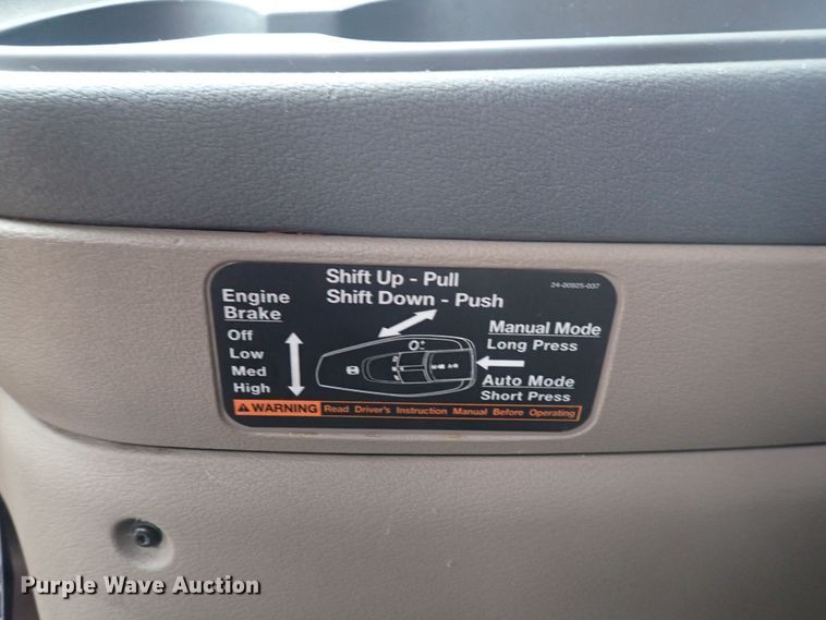 image for item DQ2982 2016 Freightliner Cascadia Evolution  semi truck