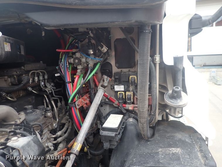 image for item DQ2982 2016 Freightliner Cascadia Evolution  semi truck