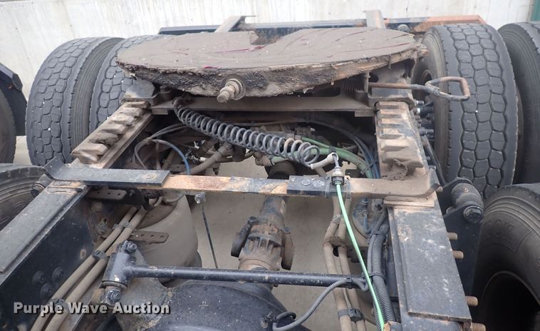 image for item DQ2982 2016 Freightliner Cascadia Evolution  semi truck