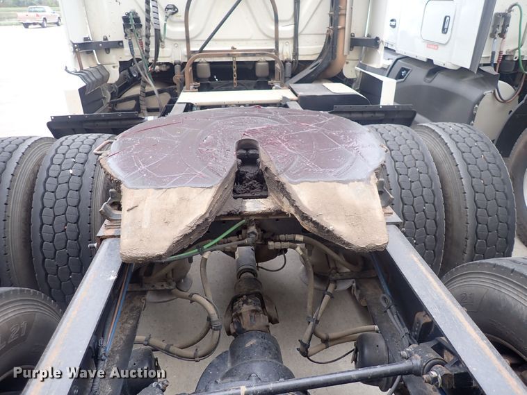 image for item DQ2982 2016 Freightliner Cascadia Evolution  semi truck