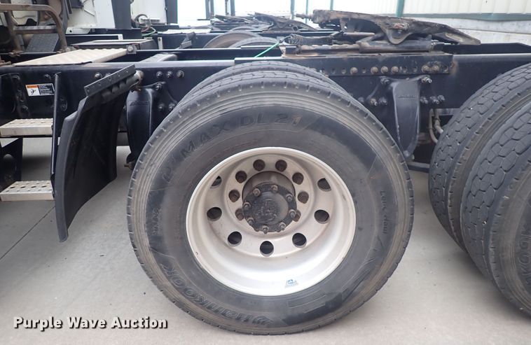 image for item DQ2982 2016 Freightliner Cascadia Evolution  semi truck