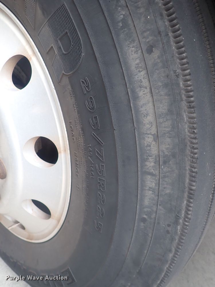 image for item DQ2982 2016 Freightliner Cascadia Evolution  semi truck