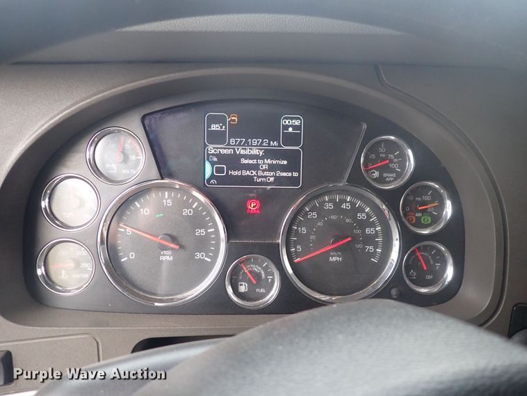 image for item DQ2983 2017 Kenworth T680  semi truck